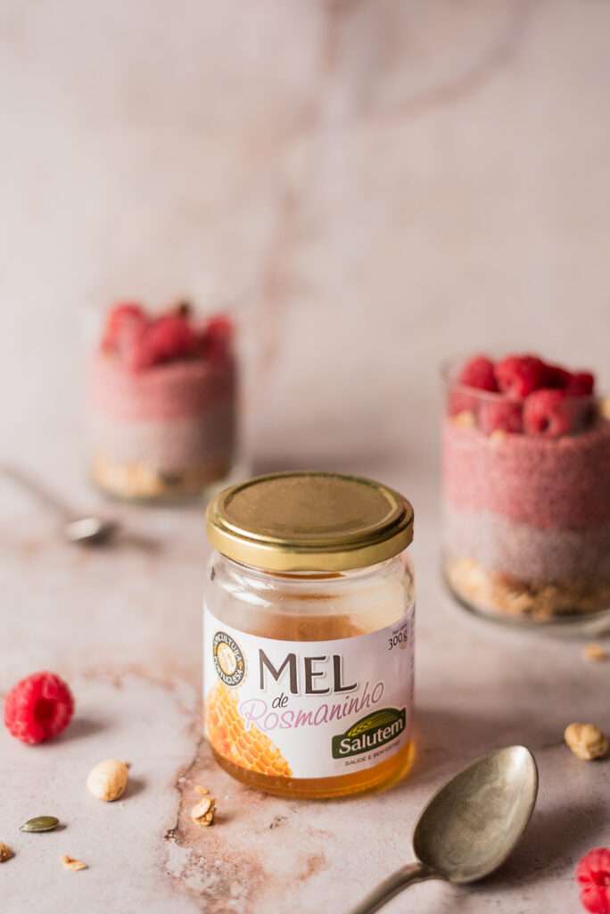 Parfait de Pudim de Chia e Framboesa 