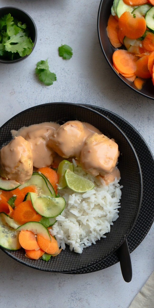 Almondegas de frango com grão